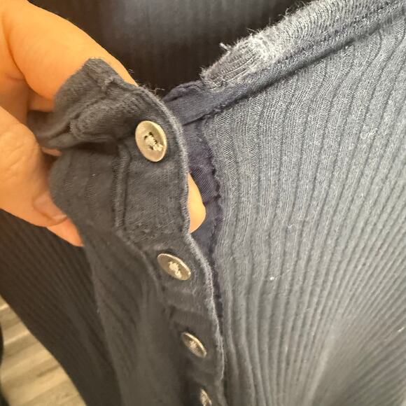 ABERCROMBIE & FITCH Y2K Bella Swan Ribbed Knit Henley Top Navy Large - Picture 6 of 16